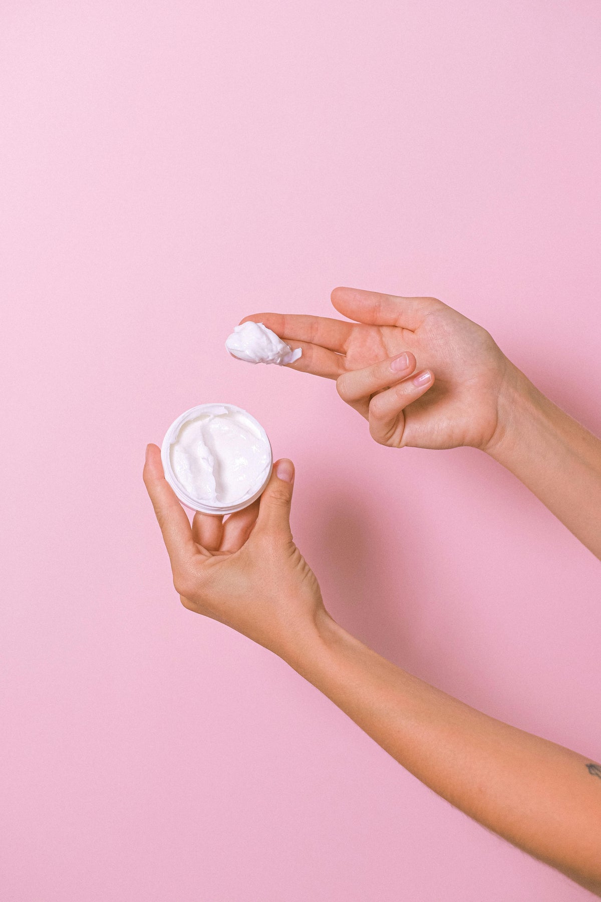 Best Night Face Cream: Your Guide to Choosing the Ideal Formula for Brightening and Hydrating Oily Skin Overnight